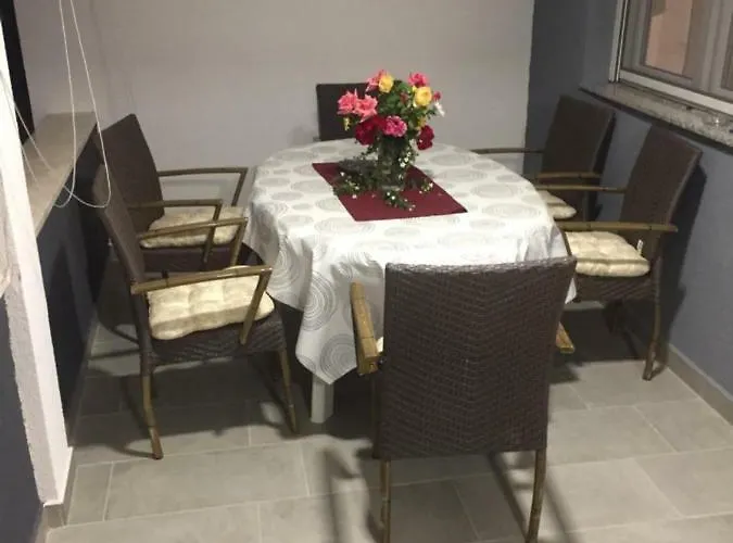 Roko Apartment *