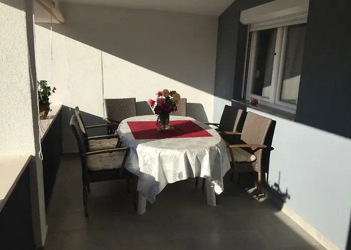 Apartamento Roko Vir